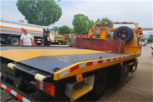 交道口附近拖车电话号码服务